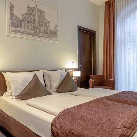 Ramada By Wyndham Frankfurt City Centre-3